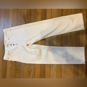 Levi’s Wedgie Straight white jeans - raw hem - Sz 26